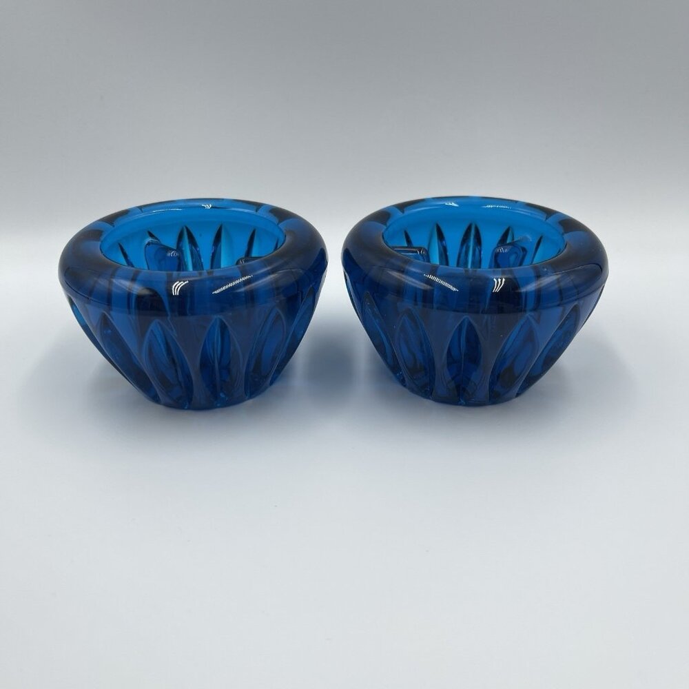 Stunning Pair Viking Glass Blue Diamond Ribbed Candleholders Vintage - Picture 4 of 16